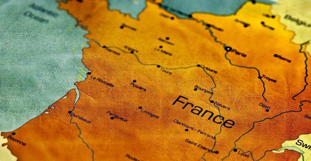 The physical geography of France: A look from inside out