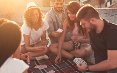 7 Spanish card games to play with your friends